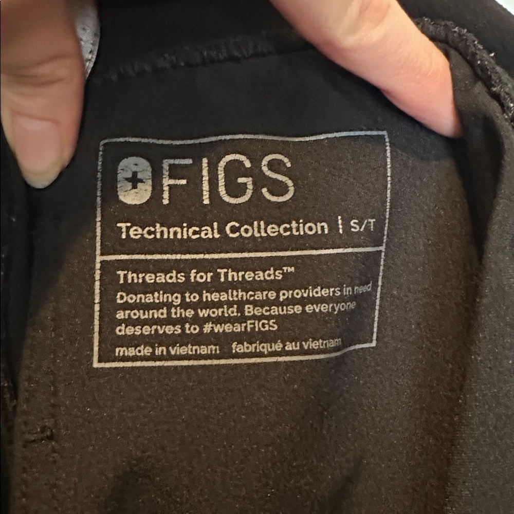 Figs Classic Black Scrub Set - Picture 6 of 6